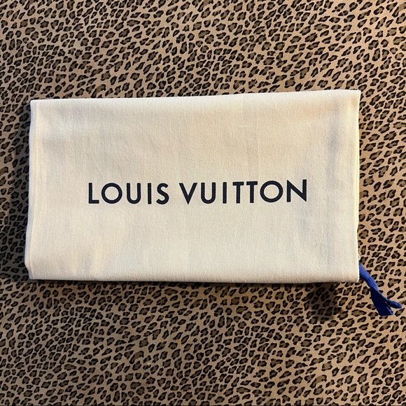 Authentic Louis Vuitton dust bag - Picture 2 of 6